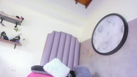 honnyy_23 online show from July 7, 7:40 pm