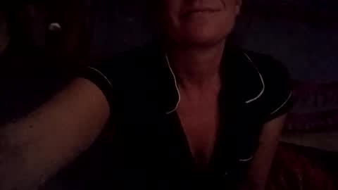 hoodoou online show from April 8, 6:35 am