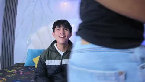 hoot_booys_ online show from April 20, 9:38 pm