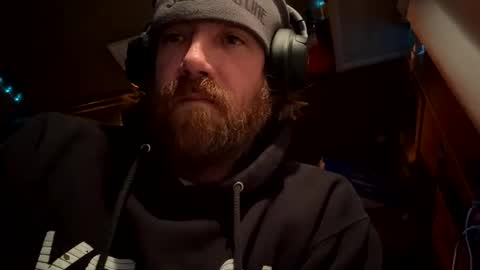 Snapshot of horndwag37 chatting on December 22, 1:46 am horndwag37 online show from December 22, 1:46 am