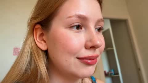 Snapshot of horney_audrey chatting on June 5, 2:29 am Audrey online show from June 5, 2:29 am