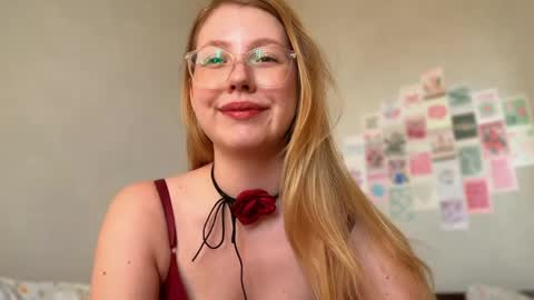 Snapshot of horney_audrey chatting on June 8, 3:07 am Audrey online show from June 8, 3:07 am