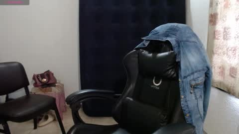 horny and daring online show from February 19, 1:29 pm