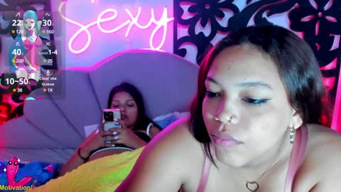CATALINA Y LAURA  online show from December 25, 10:48 pm