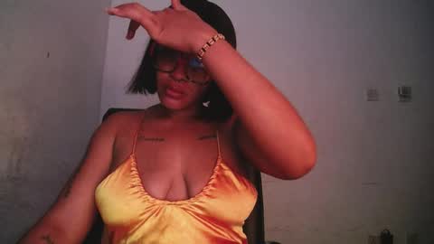 horny_ebonygirl_ online show from April 20, 5:21 am
