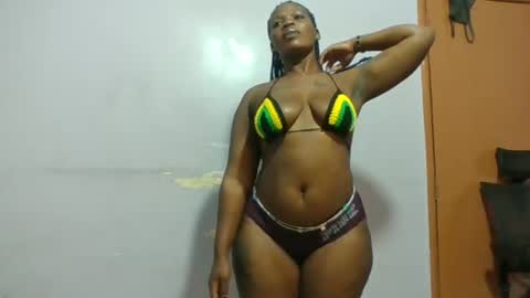 Snapshot of horny_hearts chatting on June 26, 2:54 pm phanice online show from June 26, 2:54 pm