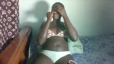 bella online show from December 20, 11:58 pm