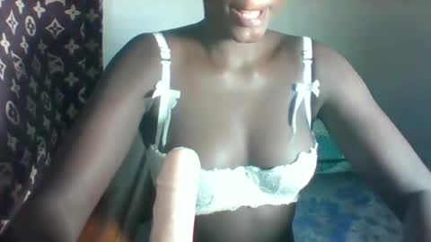 bella online show from December 23, 11:06 pm