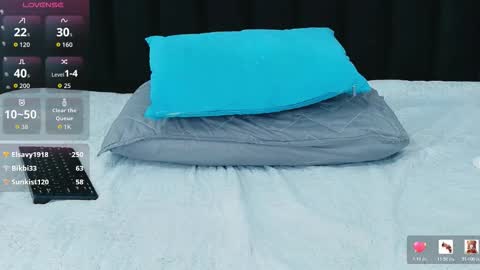 Khloe  online show from March 2, 12:24 am