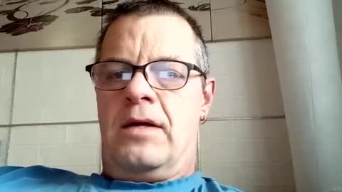 Snapshot of hornycum71 chatting on January 5, 10:53 am Thorsten online show from January 5, 10:53 am