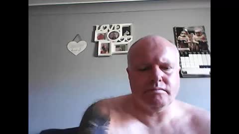 hornyguy19781978 online show from April 29, 1:48 pm