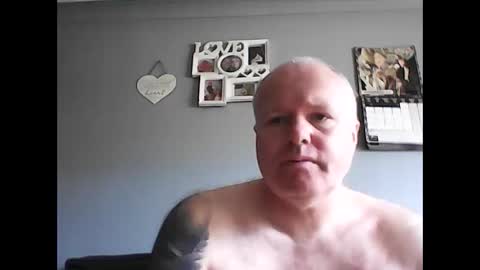 hornyguy19781978 online show from May 9, 9:03 am