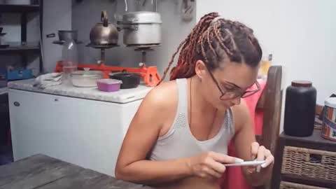 Nix  D online show from April 20, 11:46 am