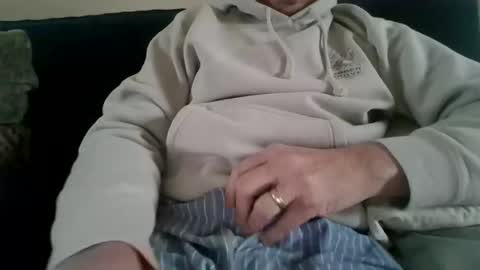 hornyhubby1001 online show from March 22, 3:48 pm