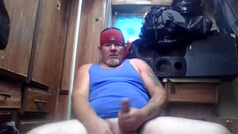 hornyhungwhiteboy4u269 online show from April 22, 8:10 pm