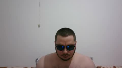 hornymonkey991 online show from April 5, 10:40 pm