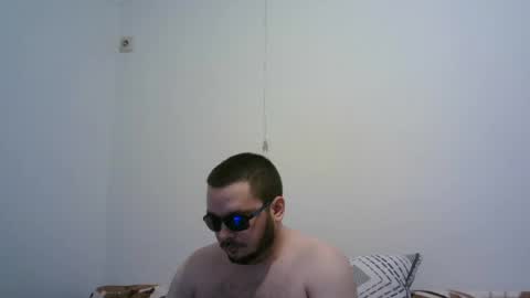 Snapshot of hornymonkey991 chatting on June 3, 5:18 pm hornymonkey991 online show from June 3, 5:18 pm