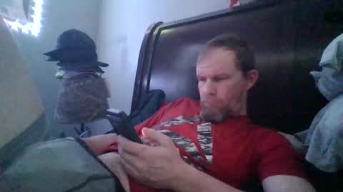 Snapshot of hornypierceddad chatting on March 25, 1:00 am hornypierceddad online show from March 25, 1:00 am