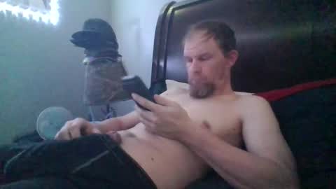 Snapshot of hornypierceddad chatting on March 30, 12:44 am hornypierceddad online show from March 30, 12:44 am
