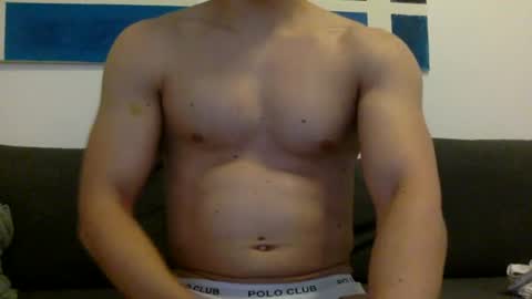 hornyspaniard93 online show from June 18, 11:36 am