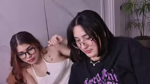 Snapshot of hornysquirtduo chatting on July 17, 7:04 am little cutties online show from July 17, 7:04 am