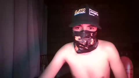 hornyy_boyy18 online show from March 18, 4:48 am