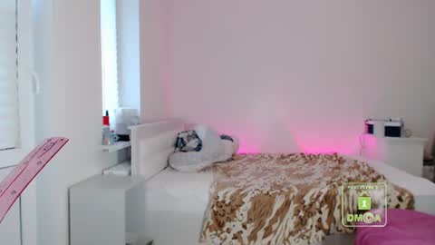 Snapshot of hot_and_pretty chatting on July 2, 3:07 pm Lila online show from July 2, 3:07 pm