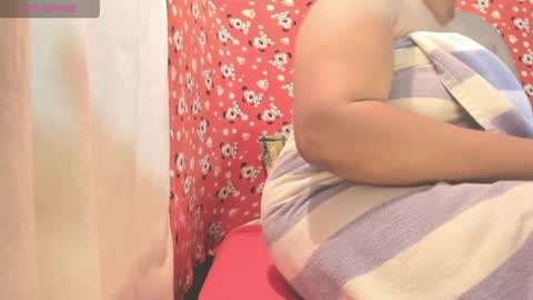 hot_boobiesbitch online show from April 10, 7:51 pm