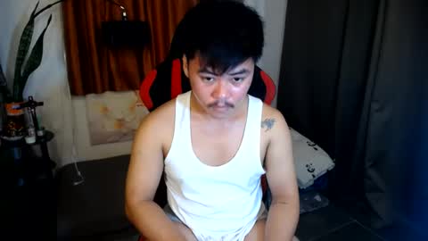 hot_emmanuel online show from July 19, 3:32 am