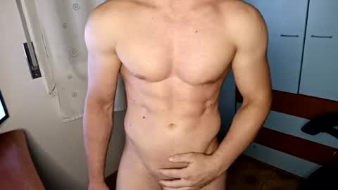 hot_italianboy online show from July 22, 10:45 pm