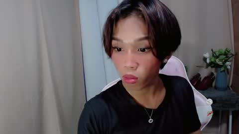 Khianna online show from May 8, 6:35 pm