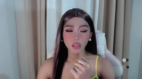 Khianna online show from July 19, 1:59 pm