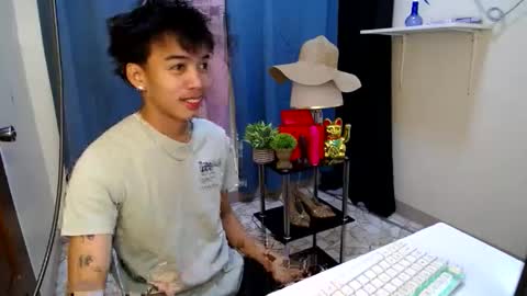 hot_kianxx online show from June 7, 8:45 pm
