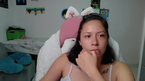 Mia online show from July 16, 2:45 pm