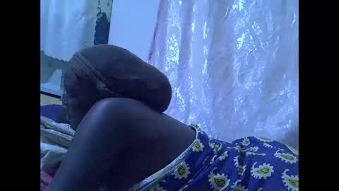 RAYLAH online show from February 11, 8:03 pm