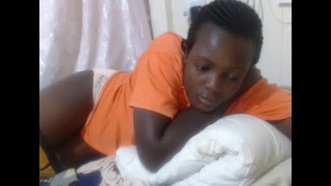 RAYLAH online show from February 27, 2:33 am