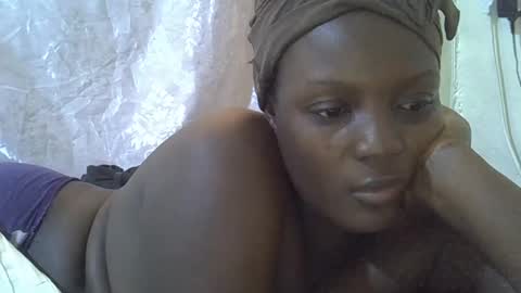 RAYLAH online show from April 12, 11:15 am