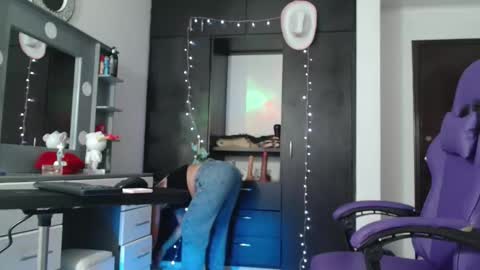 hot sexy bunny online show from January 8, 1:24 pm