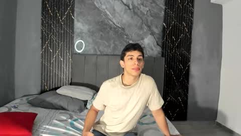 Hot Summer Boy online show from February 28, 11:44 am