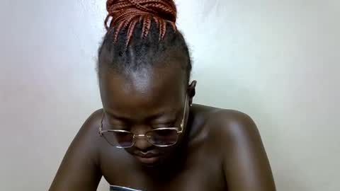Snapshot of hot_tashaa chatting on June 27, 12:48 am hot_tashaa online show from June 27, 12:48 am