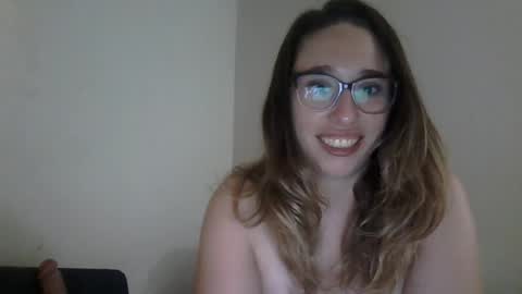 hotandhorny3591 online show from June 30, 3:57 pm