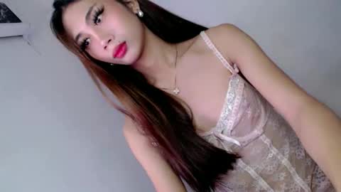 Snapshot of hotasian2345 chatting on February 17, 10:05 pm hotasian2345 online show from February 17, 10:05 pm