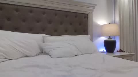 hotasscanadian online show from March 22, 12:03 am