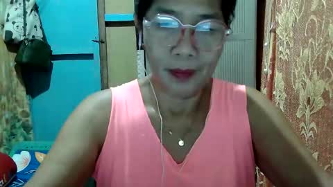 Snapshot of hotbetty_45 chatting on March 15, 1:55 am hotbetty_45 online show from March 15, 1:55 am