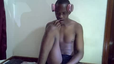 hotcum256 online show from April 9, 6:19 am