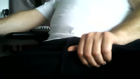 hotelstayer1234 online show from June 2, 7:32 am