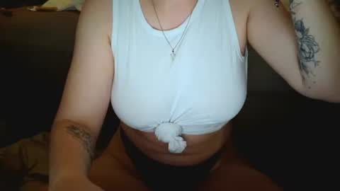 Snapshot of hotgirlbigbutt chatting on October 14, 11:05 pm hotgirlbigbutt online show from October 14, 11:05 pm