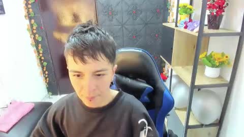 hannah online show from April 12, 3:22 am