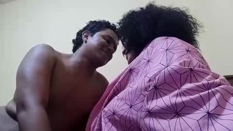 Lulu And Xandro online show from April 18, 7:56 am