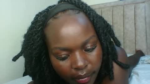 hotlina01 online show from February 14, 5:43 pm